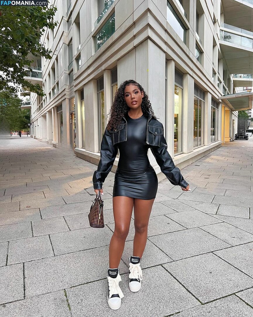 Malaika Terry / malaikaterry / malaikaterryy Nud OnlyFans  Fotografie scursă #101