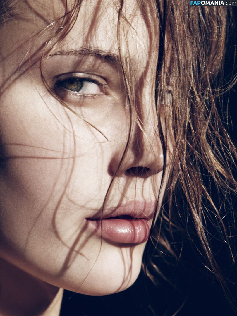 Marine Vacth / https: / marine_vacth / marinvacth Nud OnlyFans  Fotografie scursă #2