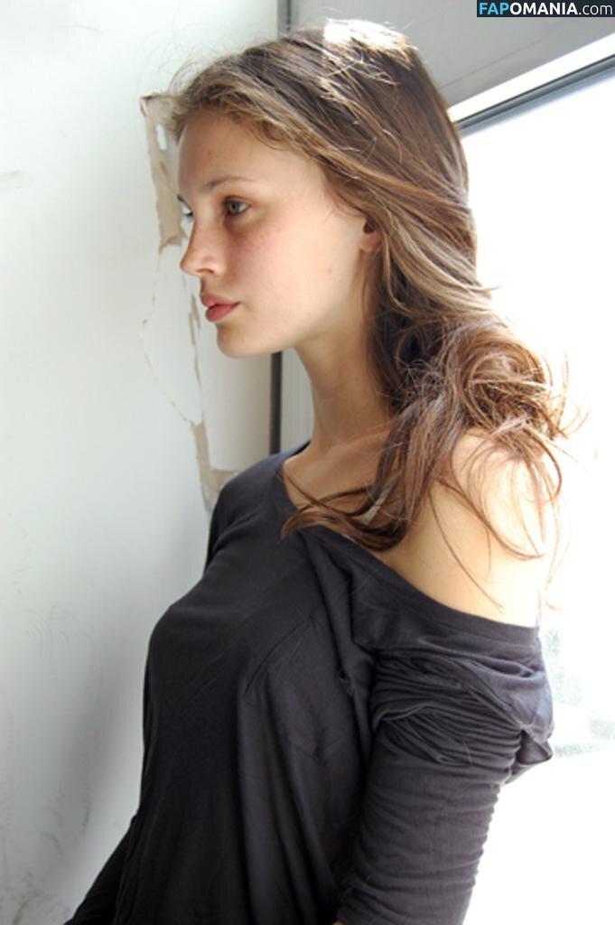 Marine Vacth / https: / marine_vacth / marinvacth Nud OnlyFans  Fotografie scursă #10