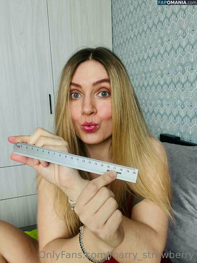 marry_strawberry Nud OnlyFans  Fotografie scursă #1