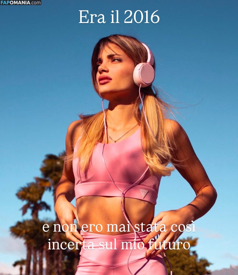 Martina Ragozza / https: / martinaragozza Nud OnlyFans  Fotografie scursă #10