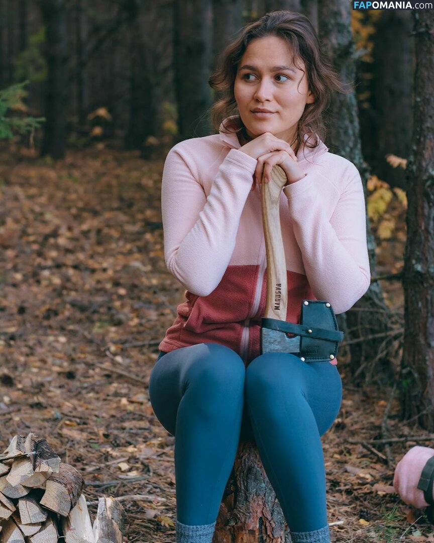 Marusya Shiklina / Marusya outdoors / marusya / marusya.shiklina Nud OnlyFans  Fotografie scursă #22