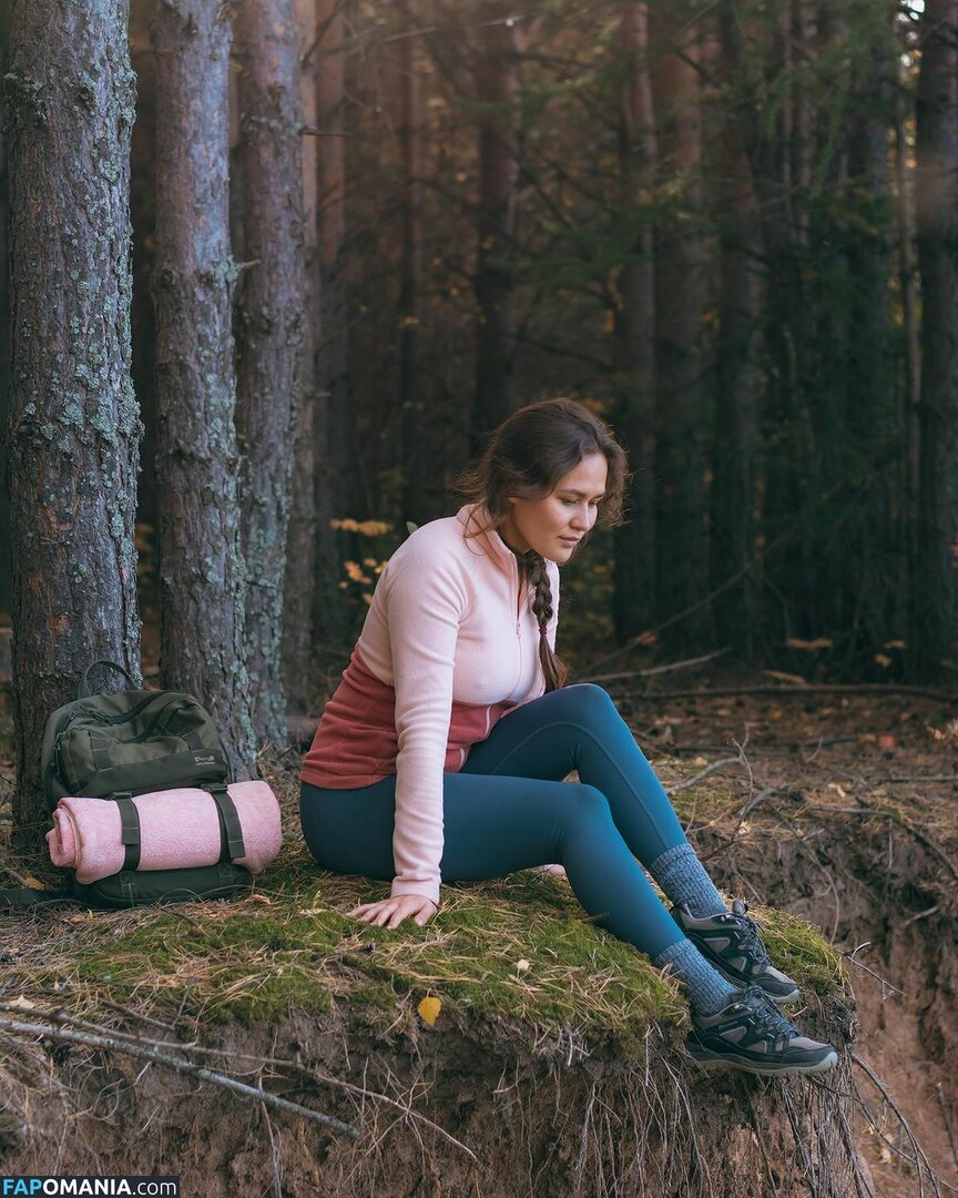 Marusya Shiklina / Marusya outdoors / marusya / marusya.shiklina Nud OnlyFans  Fotografie scursă #24