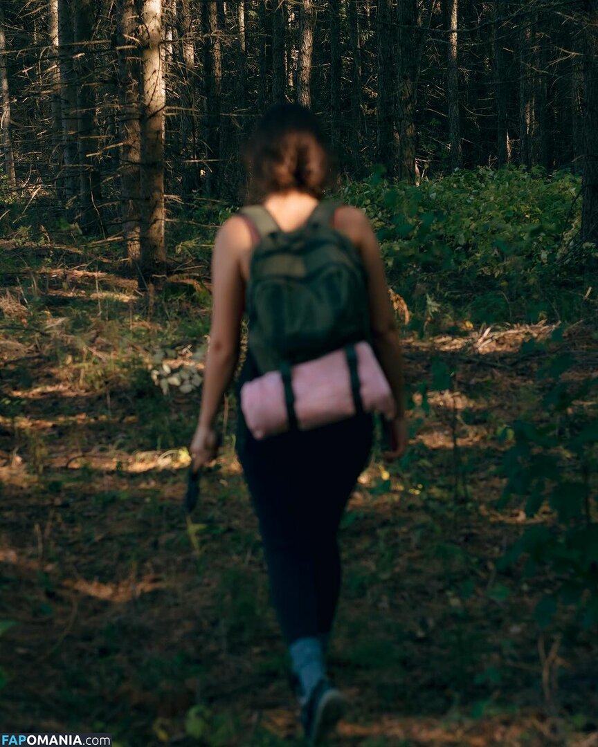 Marusya Shiklina / Marusya outdoors / marusya / marusya.shiklina Nud OnlyFans  Fotografie scursă #31