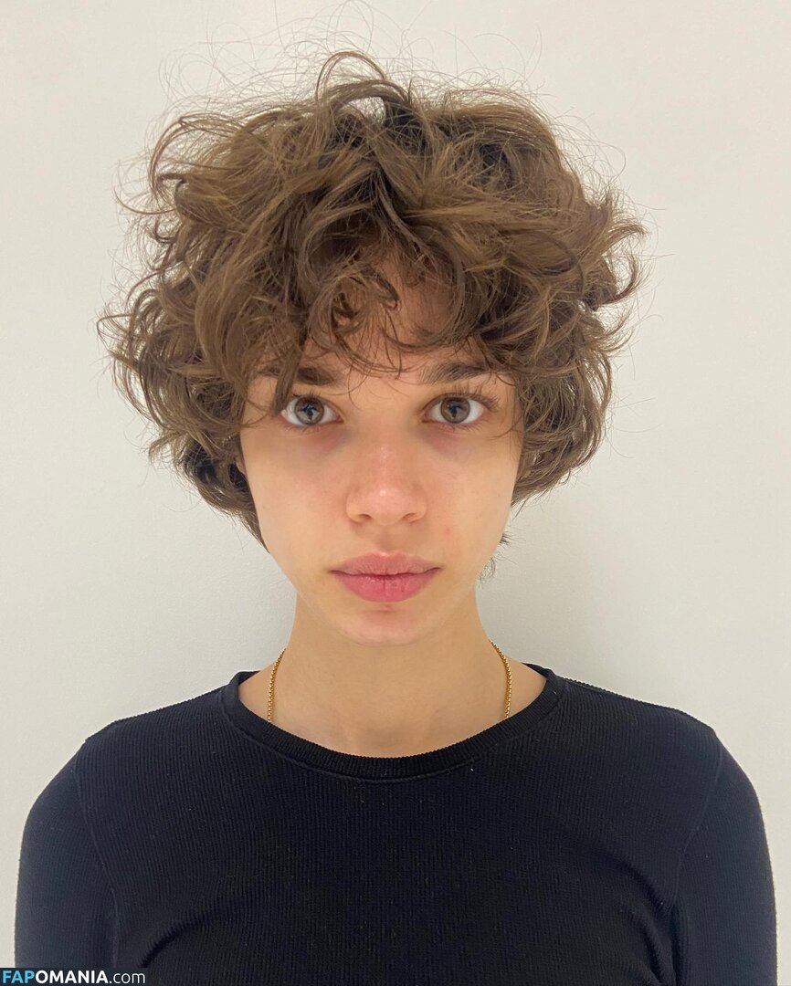 Mathilda Gvarliani / mathilda.gvarliani Nud OnlyFans  Fotografie scursă #1