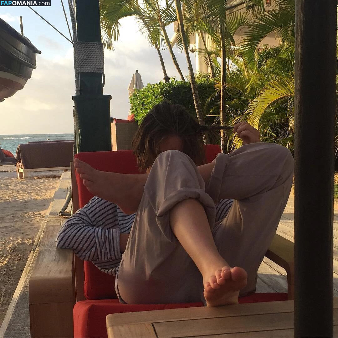 Maya Hawke / maya_hawke / neohawk2 Nud OnlyFans  Fotografie scursă #480