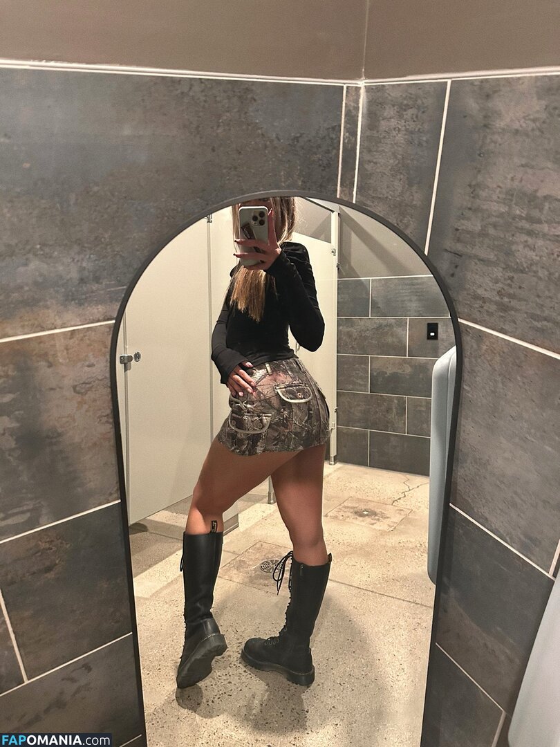 MARSHAXXXMAY / maybemaex / maybexmars Nud OnlyFans  Fotografie scursă #1