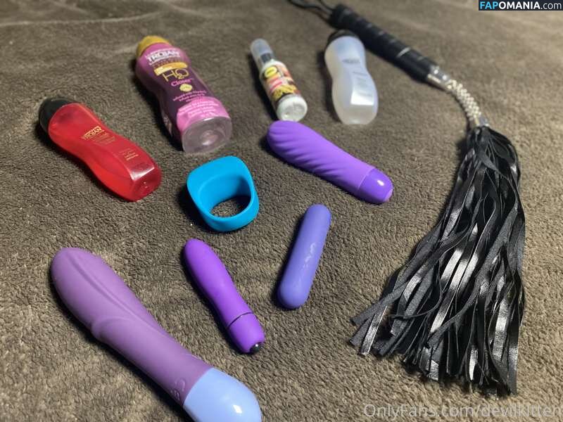 devilkittenfree / https: / mazikeen / ravioliolioli._ Nud OnlyFans  Fotografie scursă #3