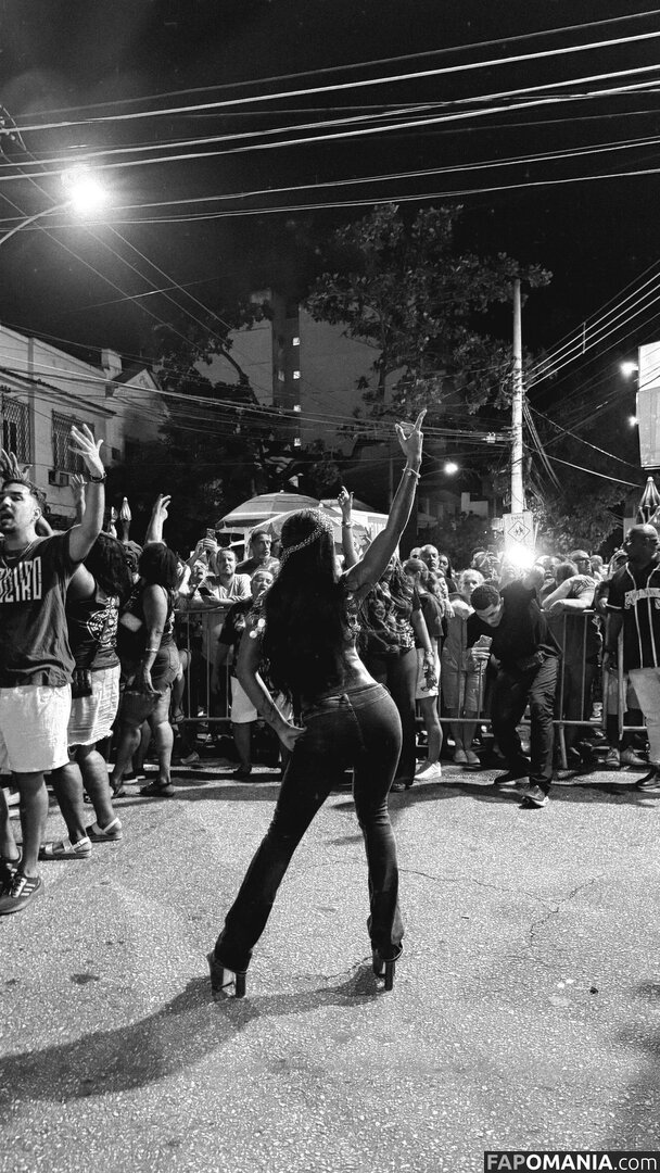 MC Rebecca / rebecca Nud OnlyFans  Fotografie scursă #1