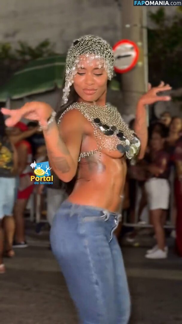 MC Rebecca / rebecca Nud OnlyFans  Fotografie scursă #9