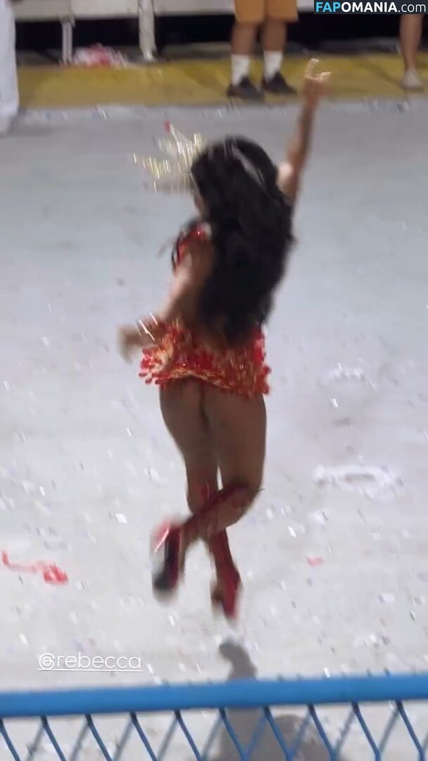 MC Rebecca / rebecca Nud OnlyFans  Fotografie scursă #14