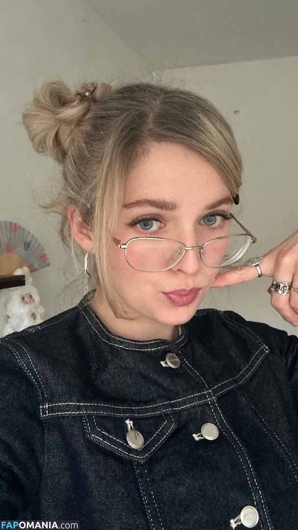 37521291 / Meg Mills / carecharmer Nud OnlyFans  Fotografie scursă #2