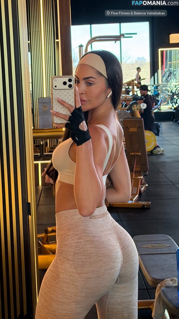 Melania Puntas / https: / itsmelaniapuntas Nud OnlyFans  Fotografie scursă #4