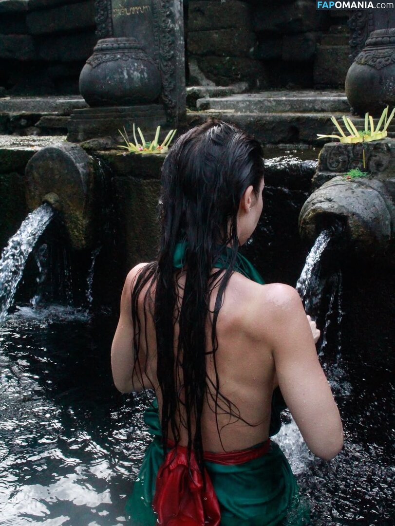 Melania Puntas / https: / itsmelaniapuntas Nud OnlyFans  Fotografie scursă #10