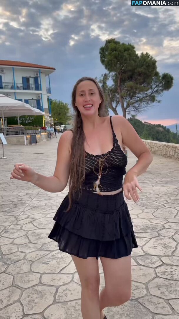 Melike Bulu Cankurt Nud OnlyFans  Fotografie scursă #1