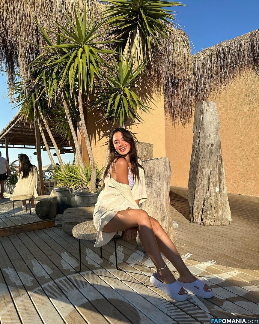 Merve Cin / atavratmiyav / atavrattmiyav / https: / mervecinn1 Nud OnlyFans  Fotografie scursă #2