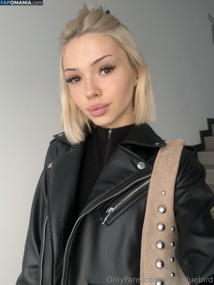 _iam_bluebird_ / mia_bluebird Nud OnlyFans  Fotografie scursă #1