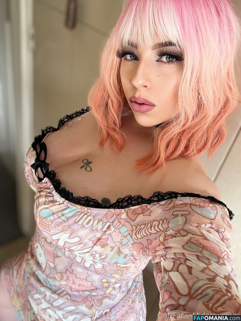 midgetwithtits Nud OnlyFans  Fotografie scursă #2