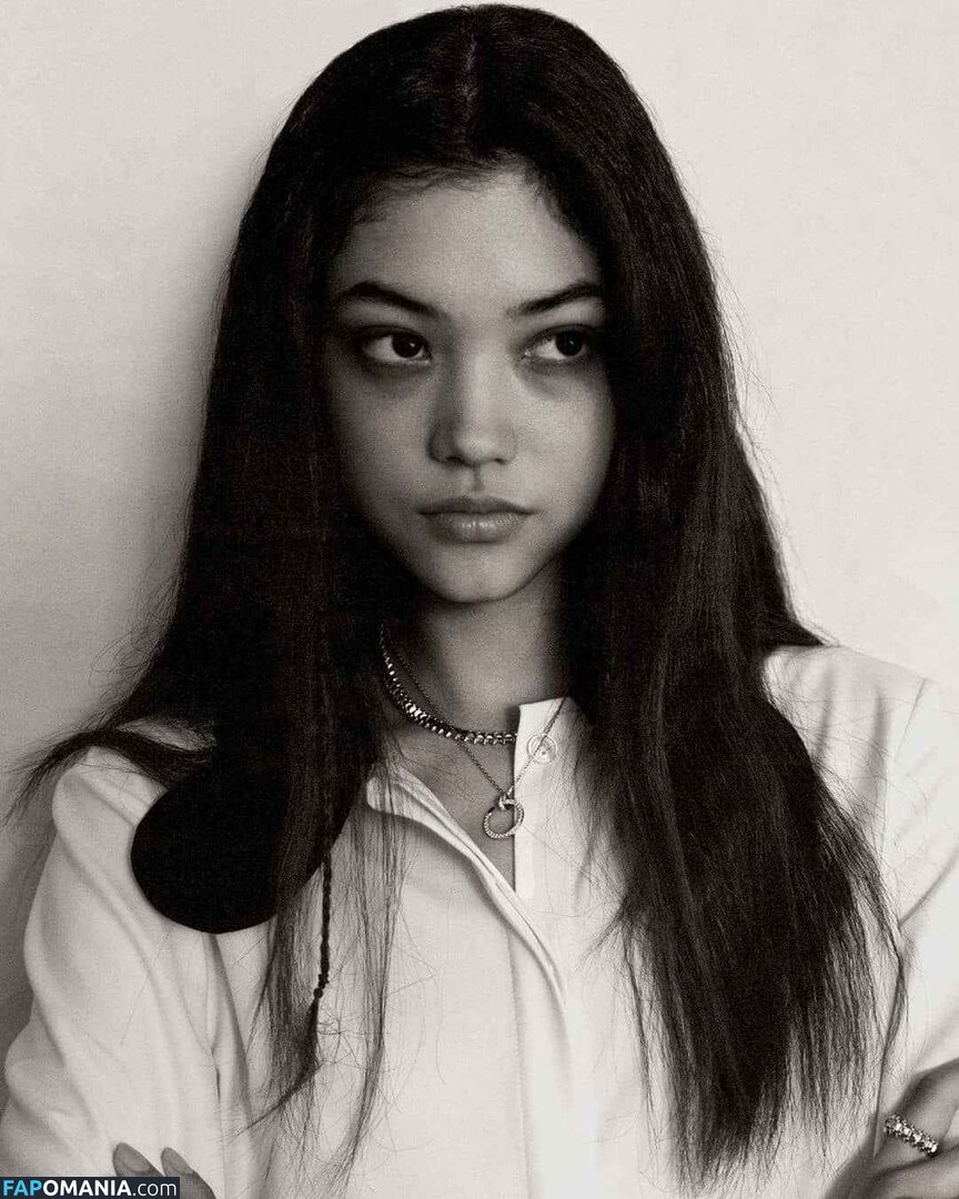 Mika Schneider / mikaschndr Nud OnlyFans  Fotografie scursă #5