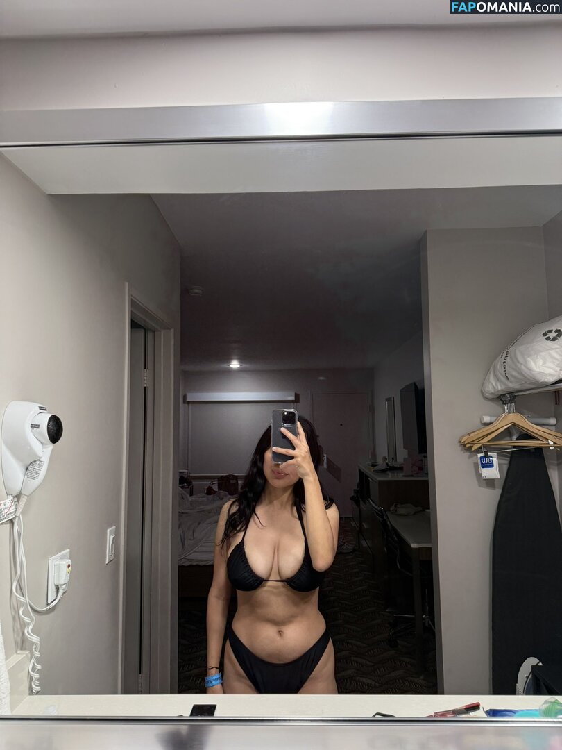 Mikasavader / https: Nud OnlyFans  Fotografie scursă #6