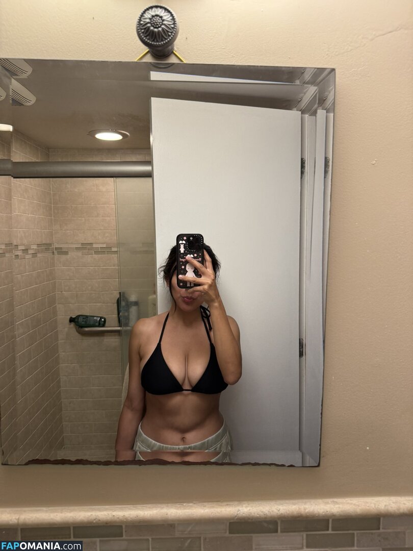 Mikasavader / https: Nud OnlyFans  Fotografie scursă #12