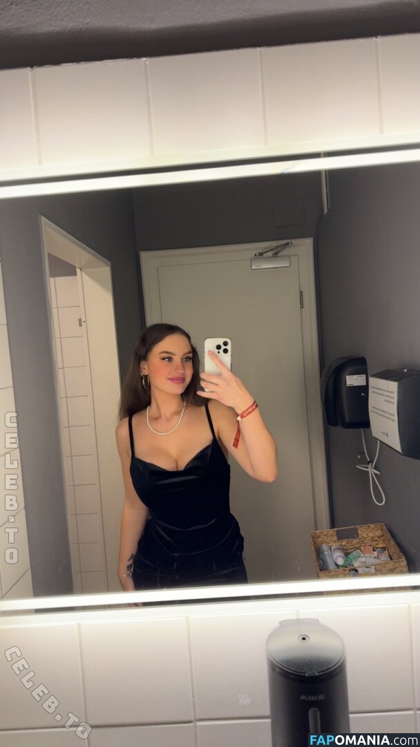Cesky.chica / Milena Novacek Nud OnlyFans  Fotografie scursă #1