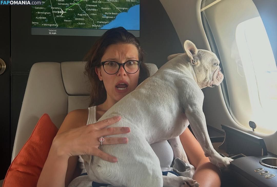Millie Bobby Brown / milliebobbybrown Nud OnlyFans  Fotografie scursă #21