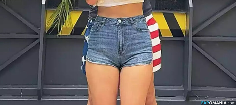 Millie Bobby Brown / milliebobbybrown Nud OnlyFans  Fotografie scursă #112
