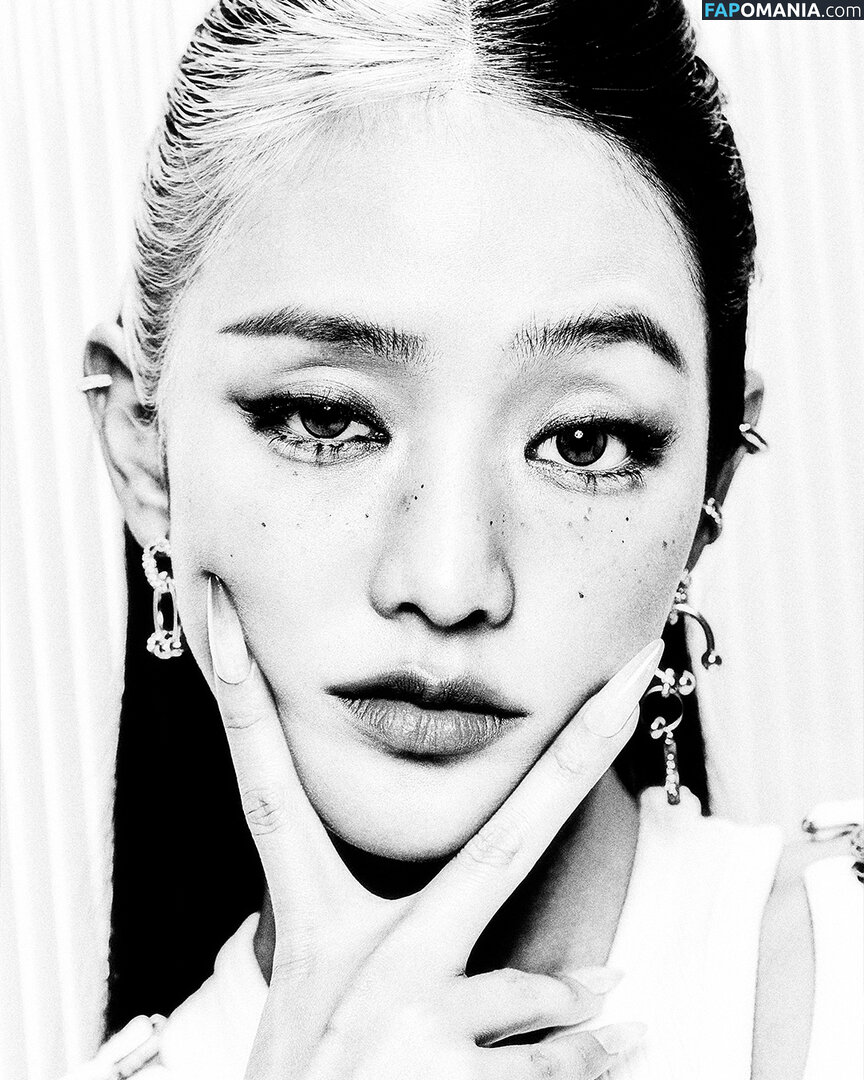 (GI-dle / Minnie (Nicha Yontararak - I-dle / min.nicha Nud OnlyFans  Fotografie scursă #26
