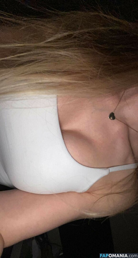 Mira Szalma / https: / mira.004 Nud OnlyFans  Fotografie scursă #7
