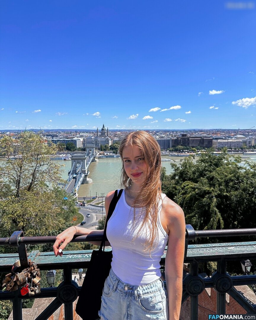 Mira Szalma / https: / mira.004 Nud OnlyFans  Fotografie scursă #525