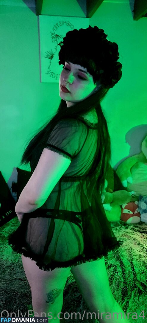 m_o_u_s_h_i_k / miramira420 Nud OnlyFans  Fotografie scursă #26