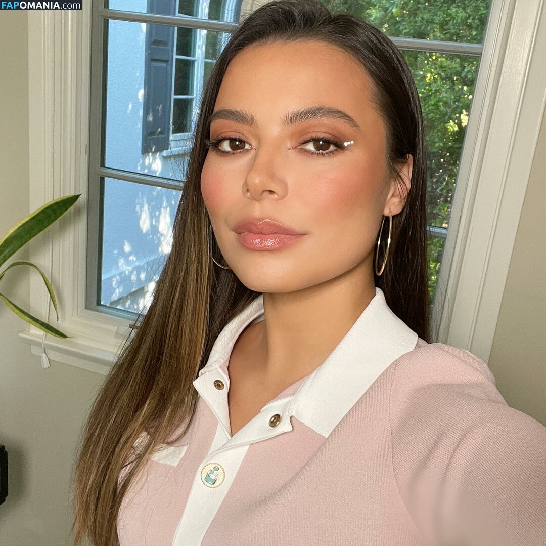 Miranda Cosgrove / MirandaCosgrove / onlyfanssz Nud OnlyFans  Fotografie scursă #67