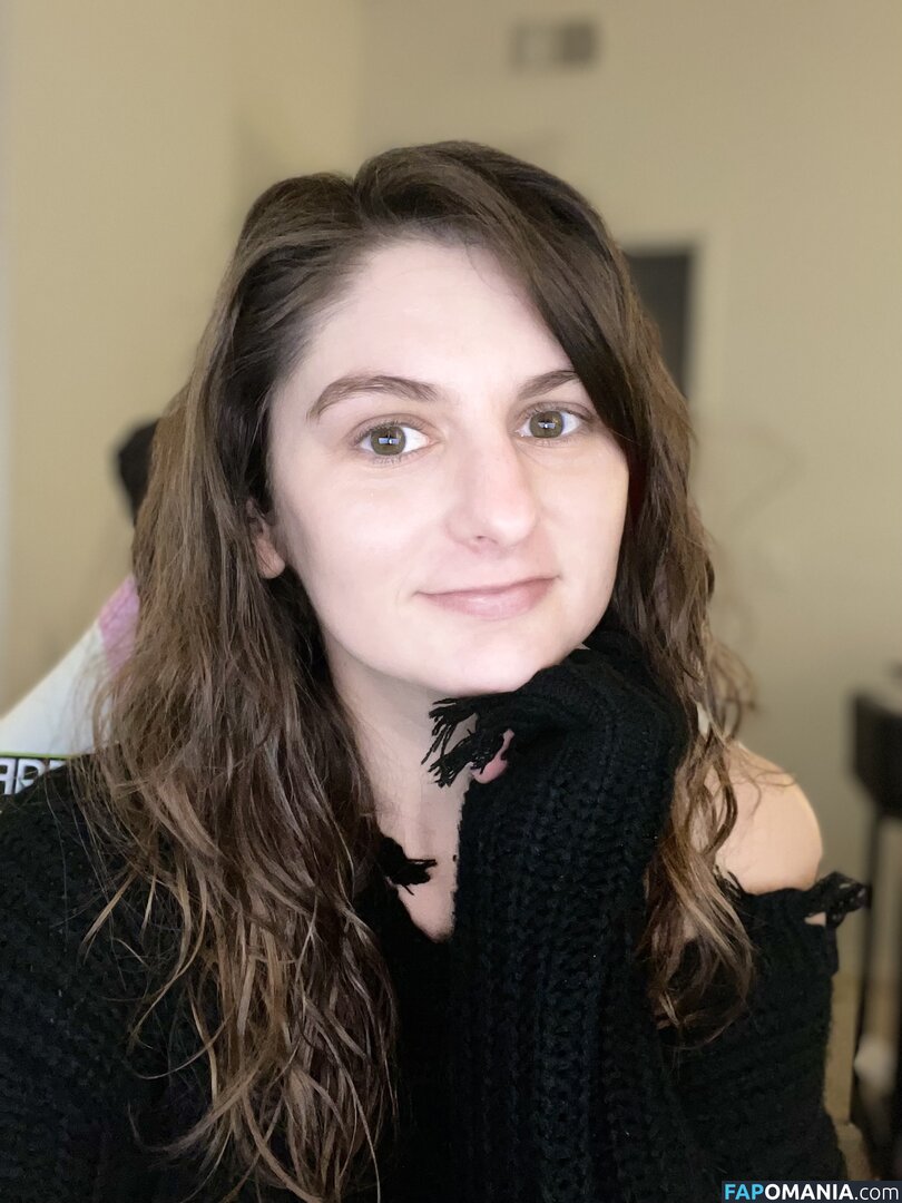 Molly / eggnogmademedoit / https: / m0llyp0ppins Nud OnlyFans  Fotografie scursă #3