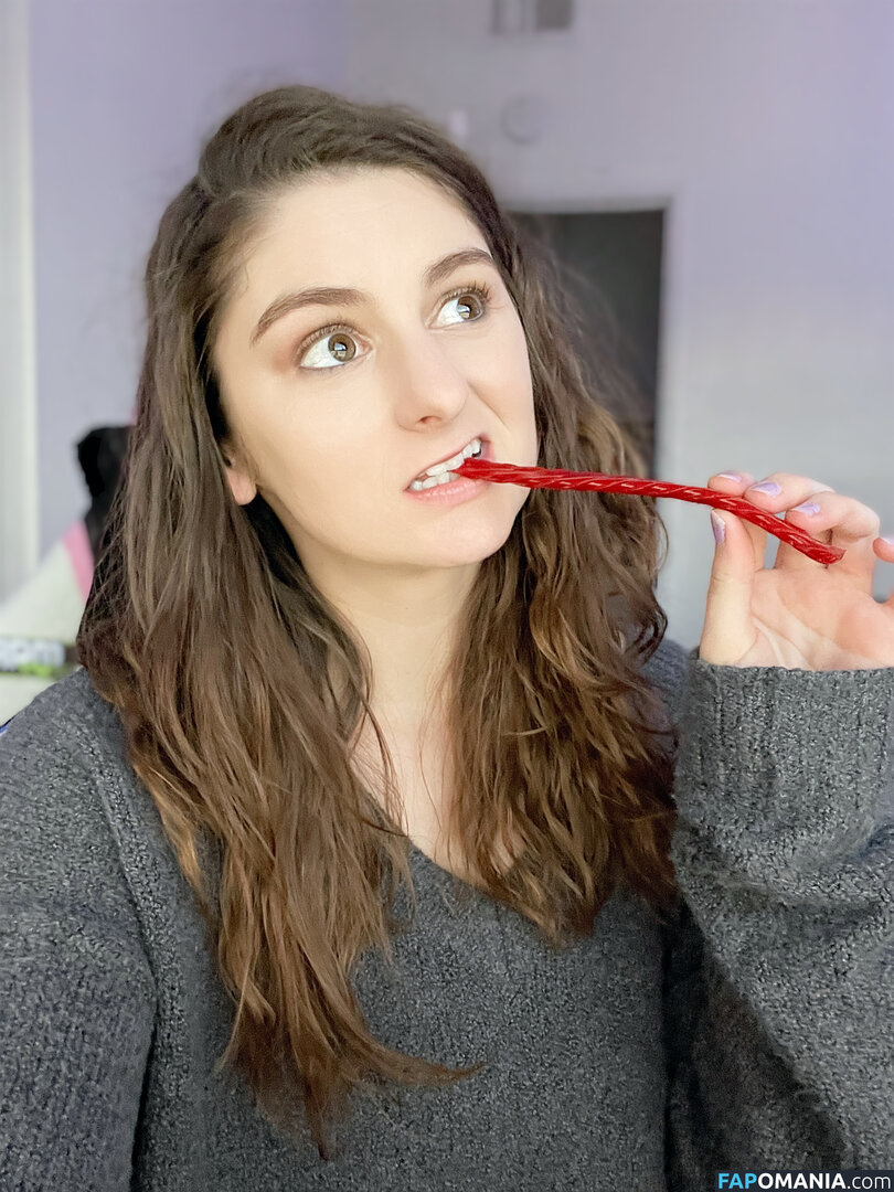 Molly / eggnogmademedoit / https: / m0llyp0ppins Nud OnlyFans  Fotografie scursă #20