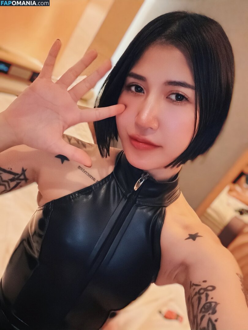 Mona Enju / https: / mmmowmow / mo_mo_milkbom Nud OnlyFans  Fotografie scursă #5