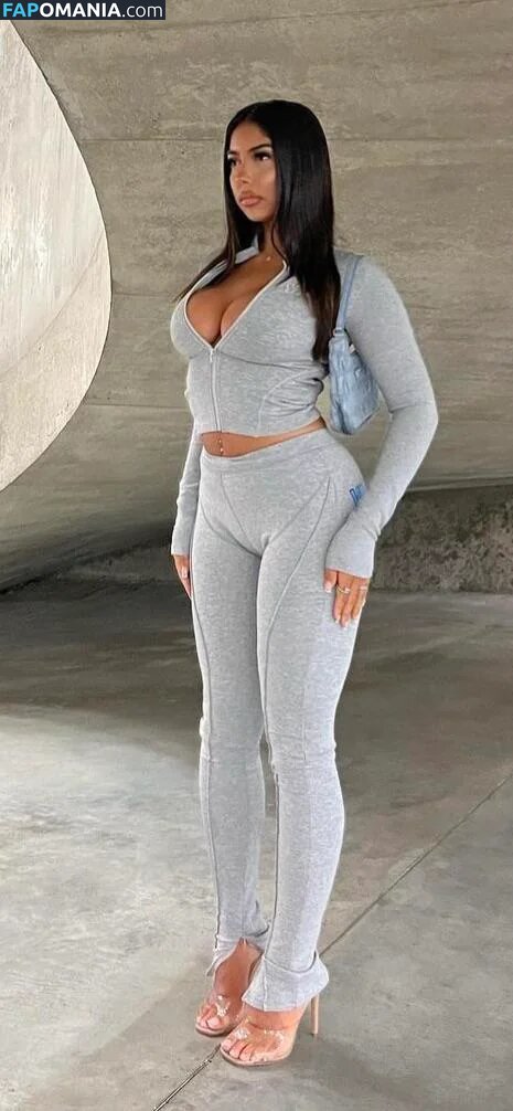 Mya Mills / https: / myamills / myamills9 Nud OnlyFans  Fotografie scursă #8