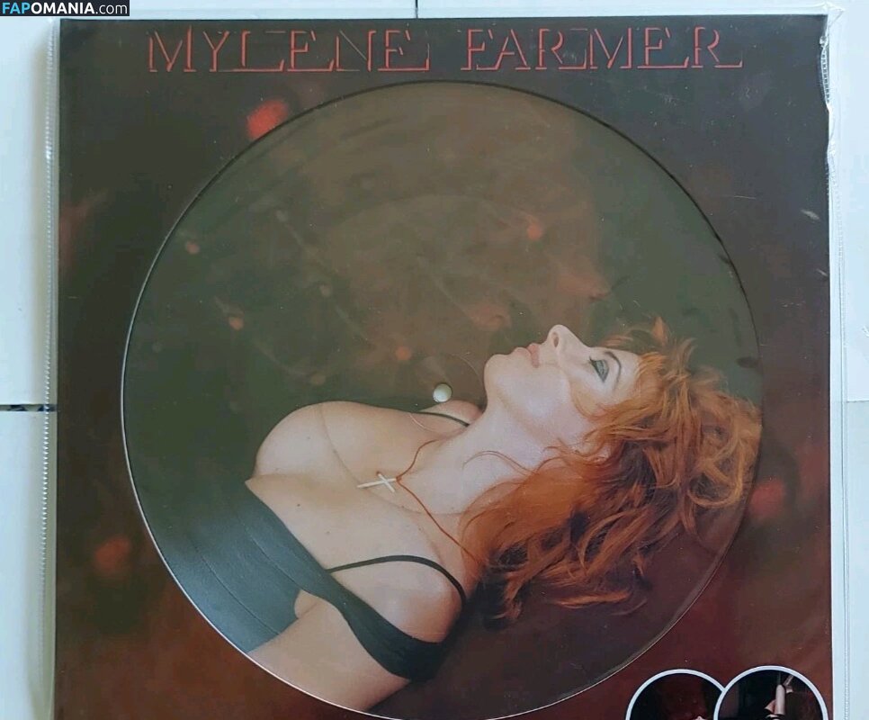 Mylène Farmer Nud OnlyFans  Fotografie scursă #6