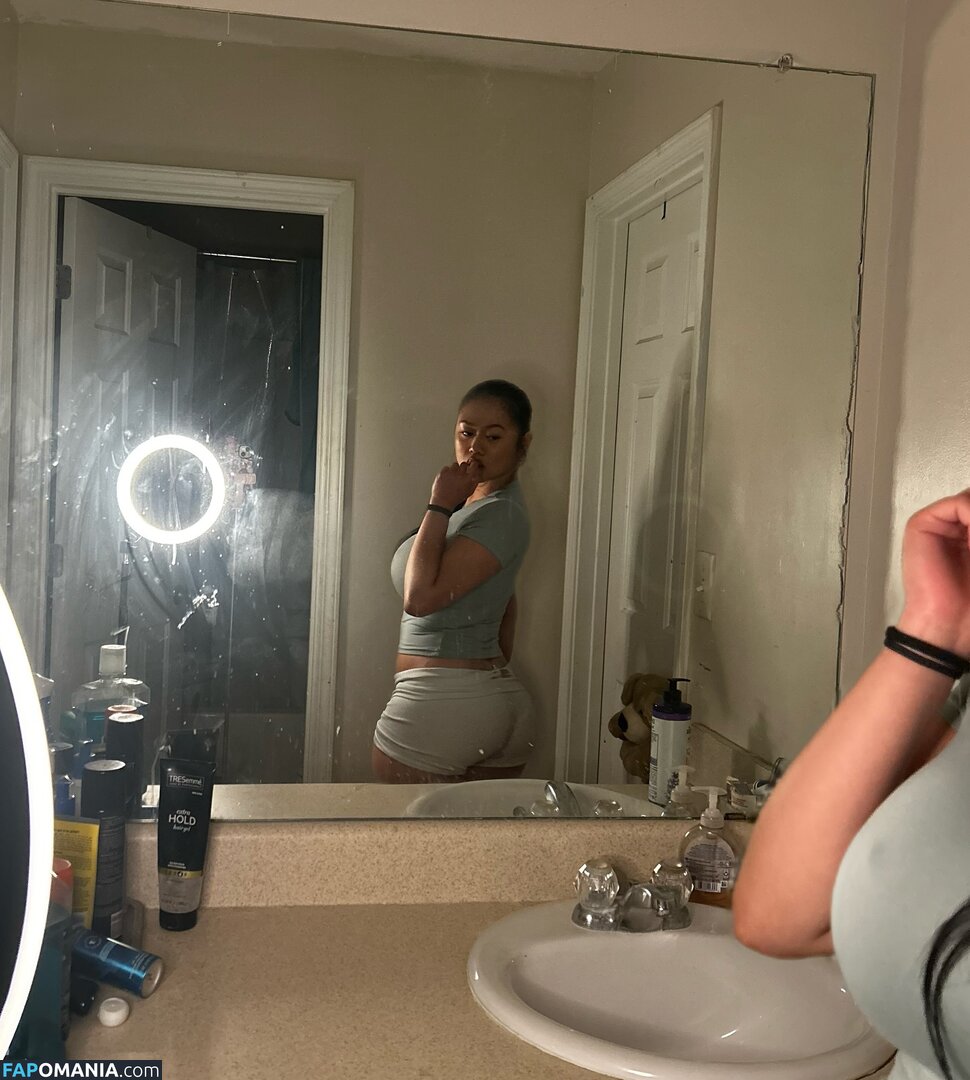 N66yk / https: / nreaux / trillnayla Nud OnlyFans  Fotografie scursă #9