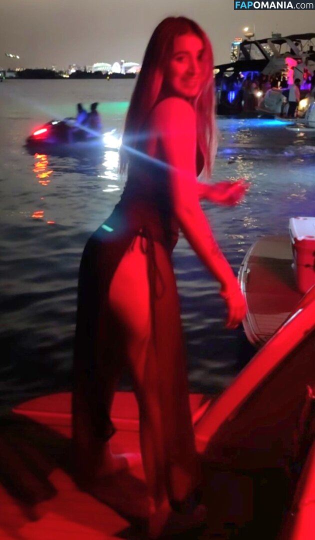 Navpreet Gotara / navpreetg_ Nud OnlyFans  Fotografie scursă #1