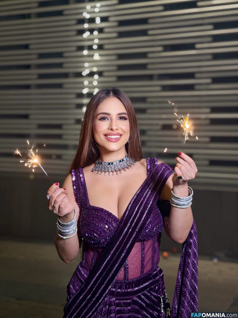 Nehhaa Malik / freakymeek500 / nehamalik335 Nud OnlyFans  Fotografie scursă #12