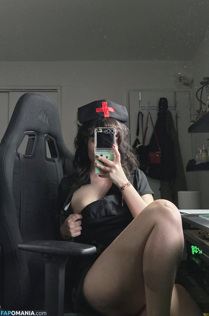 Nicolechka / chaelerose / https: Nud OnlyFans  Fotografie scursă #1