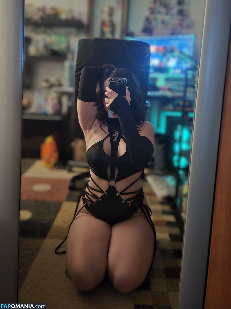 Nicolechka / chaelerose / https: Nud OnlyFans  Fotografie scursă #4