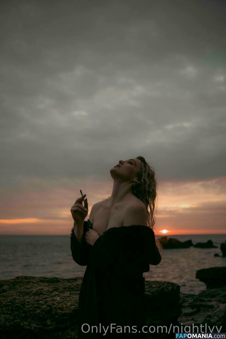 elara_moonq / nightly / nightlyy Nud OnlyFans  Fotografie scursă #479