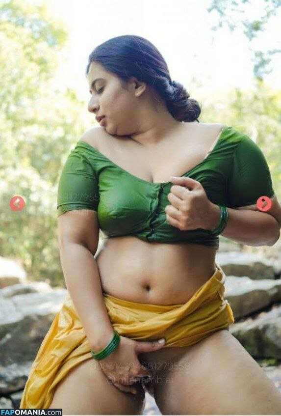 Nila Nambiar / Smera1695 / nilanambiar Nud OnlyFans  Fotografie scursă #7