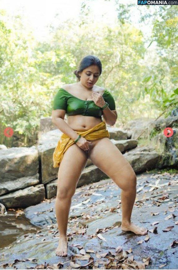 Nila Nambiar / Smera1695 / nilanambiar Nud OnlyFans  Fotografie scursă #9