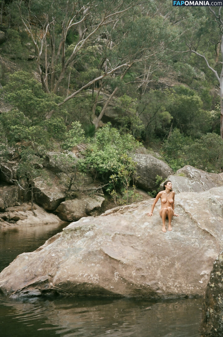 Nina Pirola / nature_nymph / nina.pirola Nud OnlyFans  Fotografie scursă #2