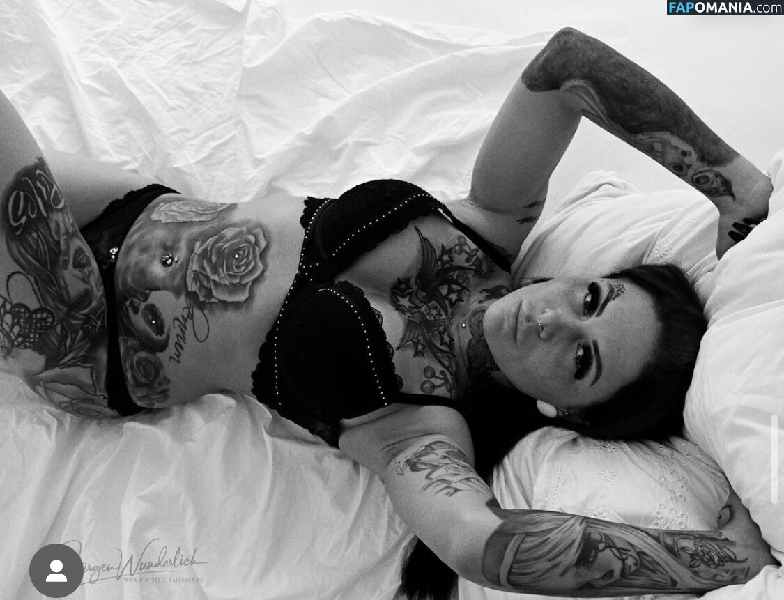 Nine Dienchen / nine_dinchen_official / ninedinchen Nud OnlyFans  Fotografie scursă #7