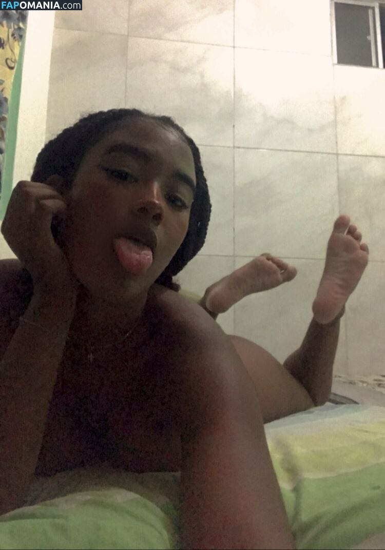 ninfetinha vih / ninfetinhavivi / ninnidavid / shygirlfromeurope Nud OnlyFans  Fotografie scursă #4