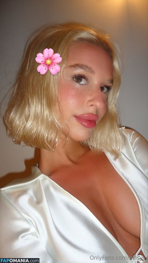 arisnsnn / hhiddengem / nissyy / thewhiskeymol Nud OnlyFans  Fotografie scursă #4